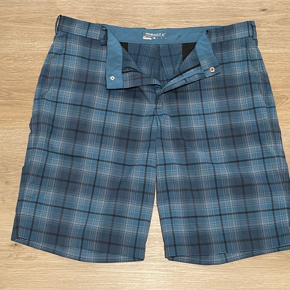 Nike Golf Mens Plaid Shorts Size 40 Tour Performance Dri Fit Blue Poly Outdoor